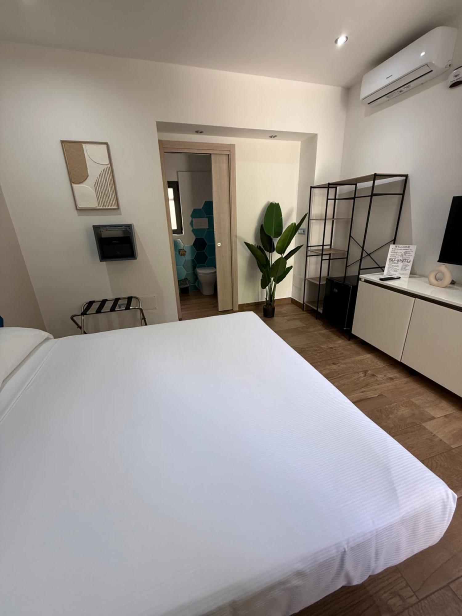 Su Entu Guest House Cala Gonone Buitenkant foto